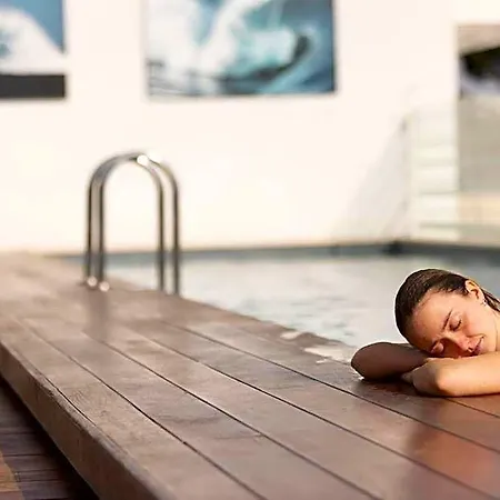 Indigo By Ihg מלון 4*