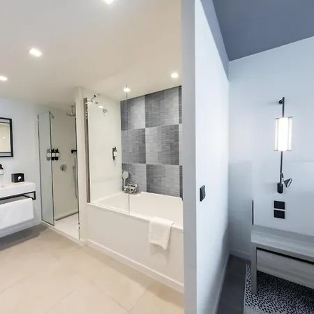 Indigo By Ihg 4*