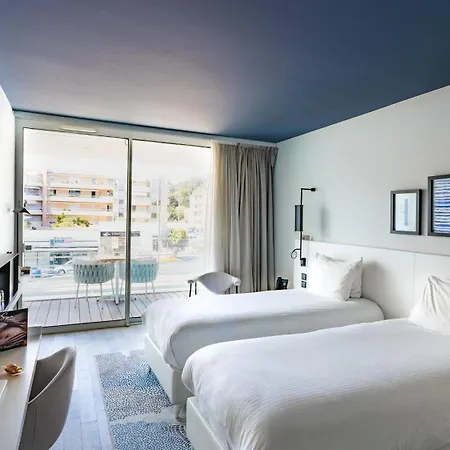 호텔 Indigo By Ihg 4*